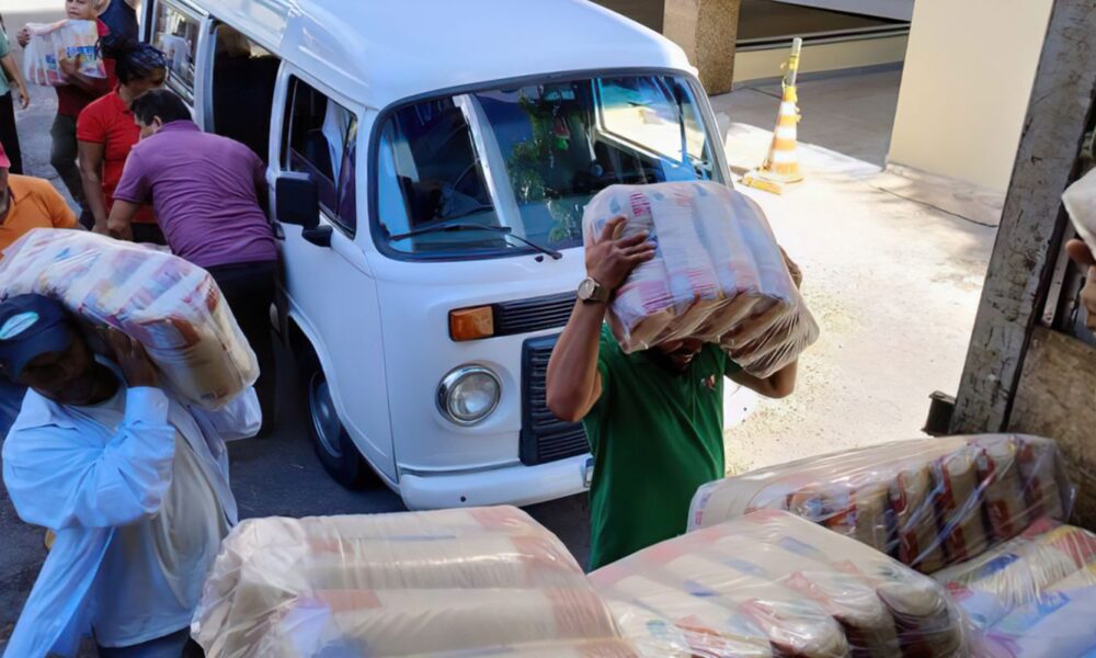 brasil-entrega-11-toneladas-de-alimentos-doados-pelo-mst-a-gaza