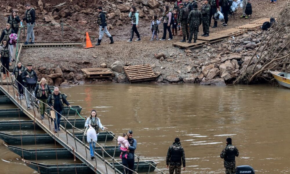 vale-do-taquari:-exercito-vai-refazer-travessias-levadas-pelas-cheias