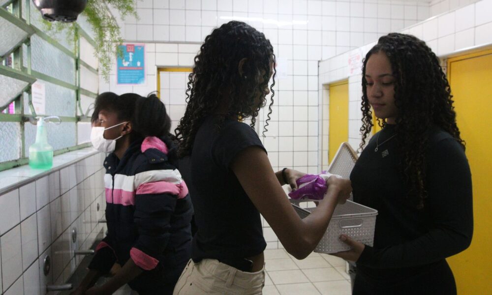 programa-dignidade-menstrual-ja-atendeu-1,7-milhao-de-pessoas-em-maio