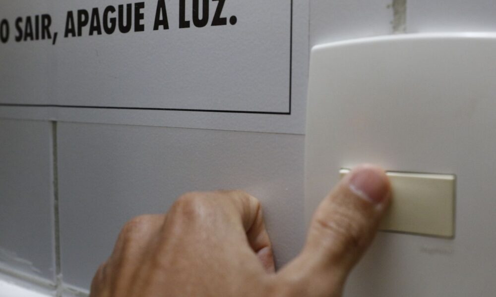 aneel-aprova-reducao-media-de-2,43%-nas-tarifas-da-enel-em-sao-paulo