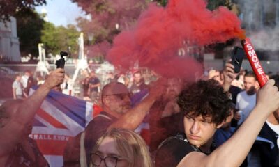 mais-de-100-sao-detidos-na-inglaterra-em-protestos-anti-imigracao