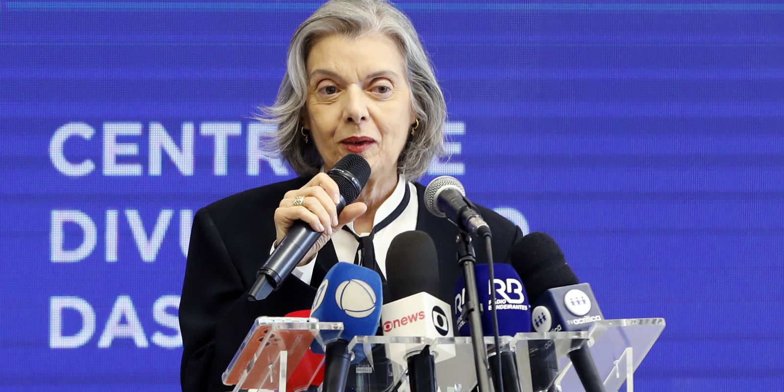 tse-dara-resposta-rapida-a-noticia-crime-de-boulos,-diz-carmen-lucia
