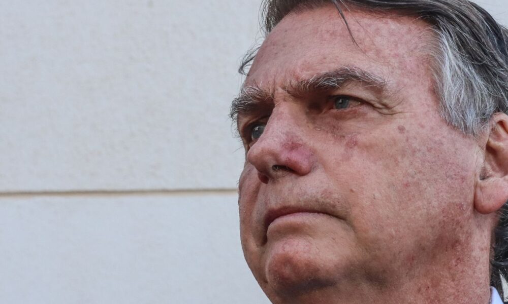 pf-indicia-bolsonaro e-mais-36 por tentativa-de-golpe-de-estado