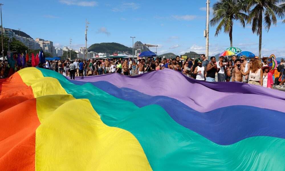 parlamentares-e-organizadores-pedem-recursos-para-parada-lgbti+-do-rio