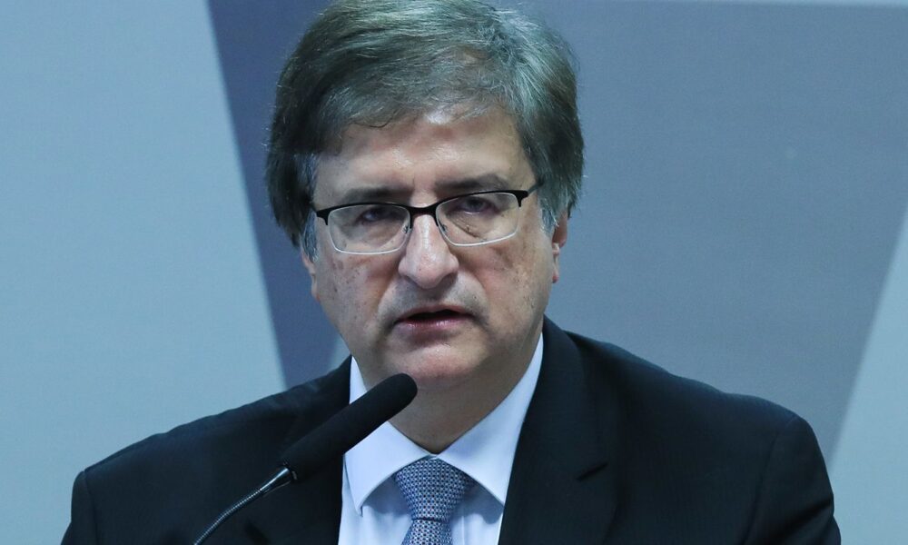 pgr-e-a-favor-de-prisao-domiciliar-para-collor