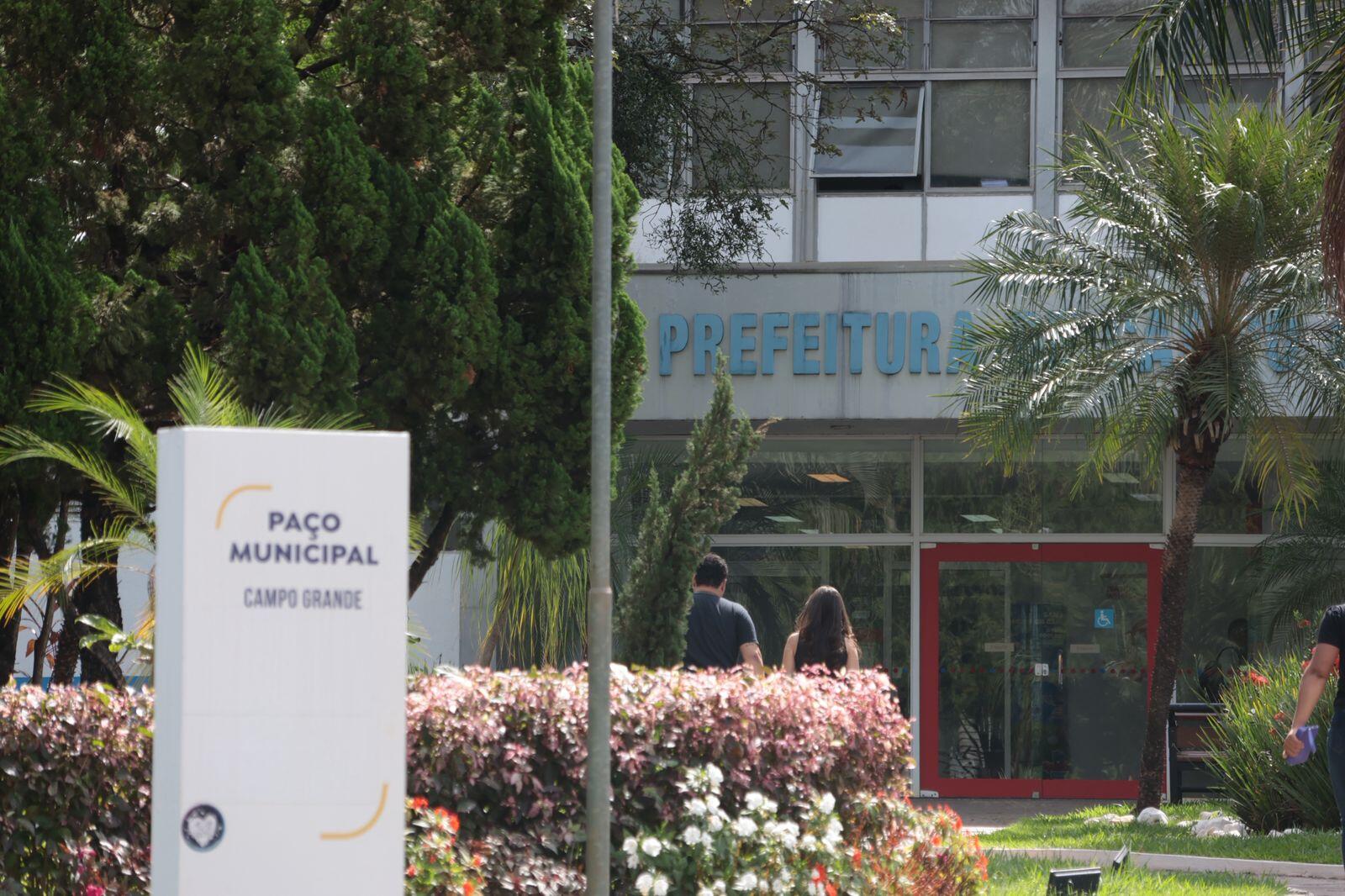 prefeitura-recua-e-decide-bancar-salarios-de-servidoras-cedidas-a-ses