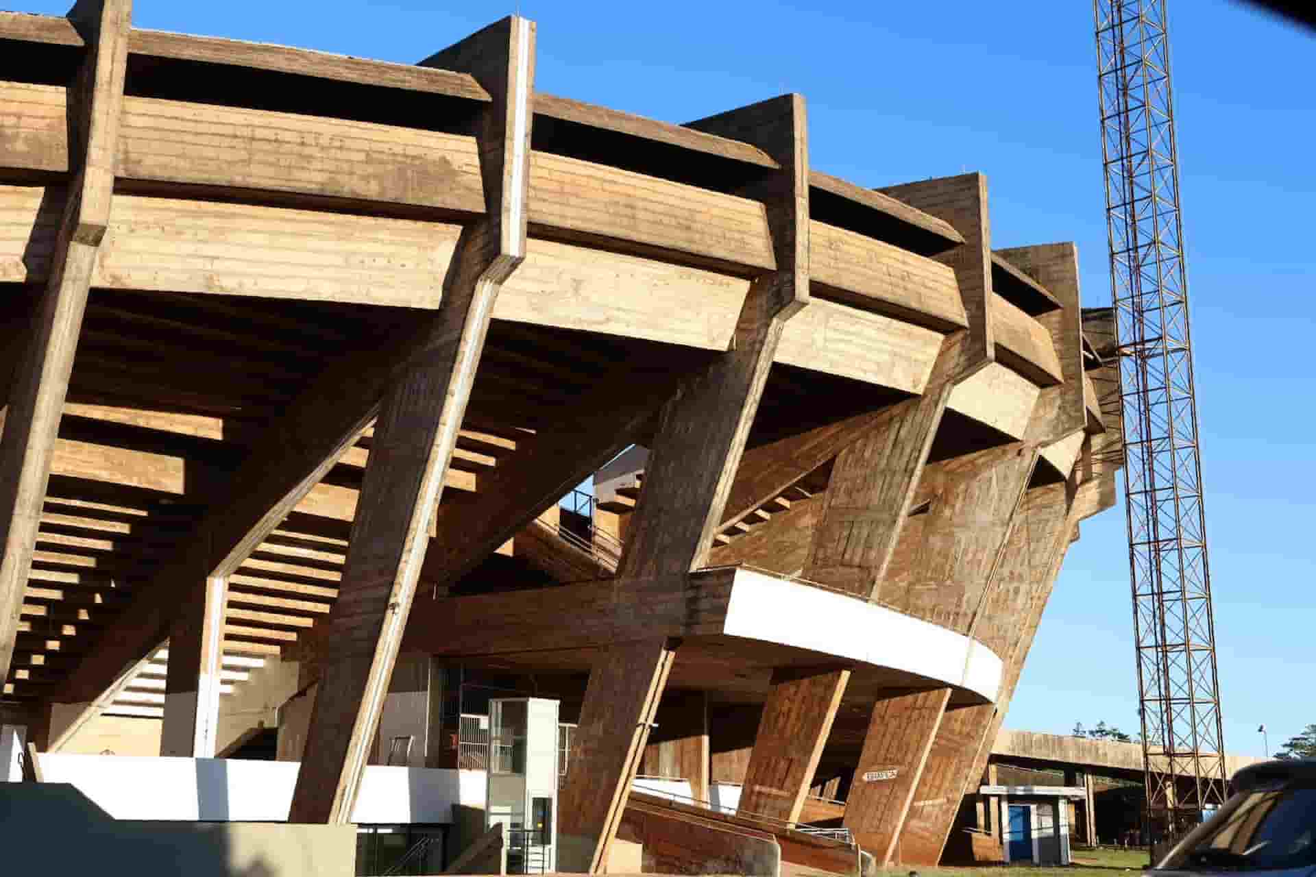 alems-debate-em-audiencia-entraves-burocraticos-que-impedem-obras-no-morenao