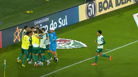 palmeiras-vence-fluminense-de-virada-no-maracana
