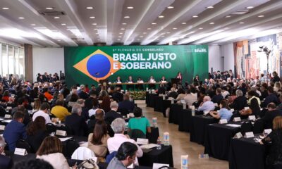 conselhao-entrega-a-lula-propostas-de-metas-de-desenvolvimento-do-pais