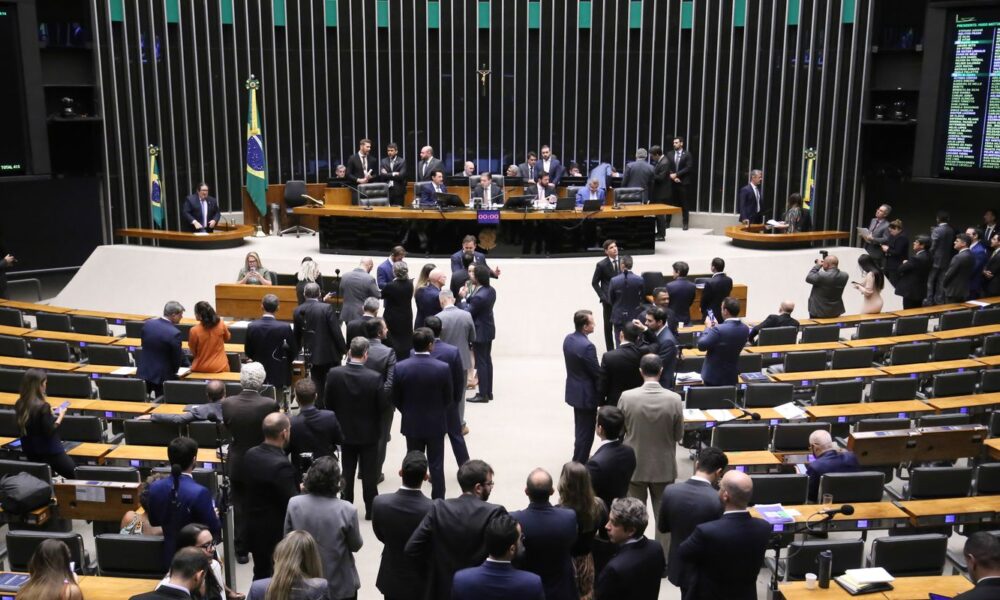 camara-aprova-projeto-que-cria-a-universidade-federal-do-esporte