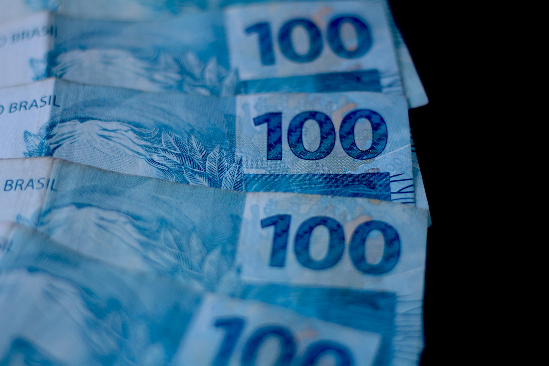 renda-domiciliar-per-capita-chega-a-r$-2.316-em-2025,-diz-ibge