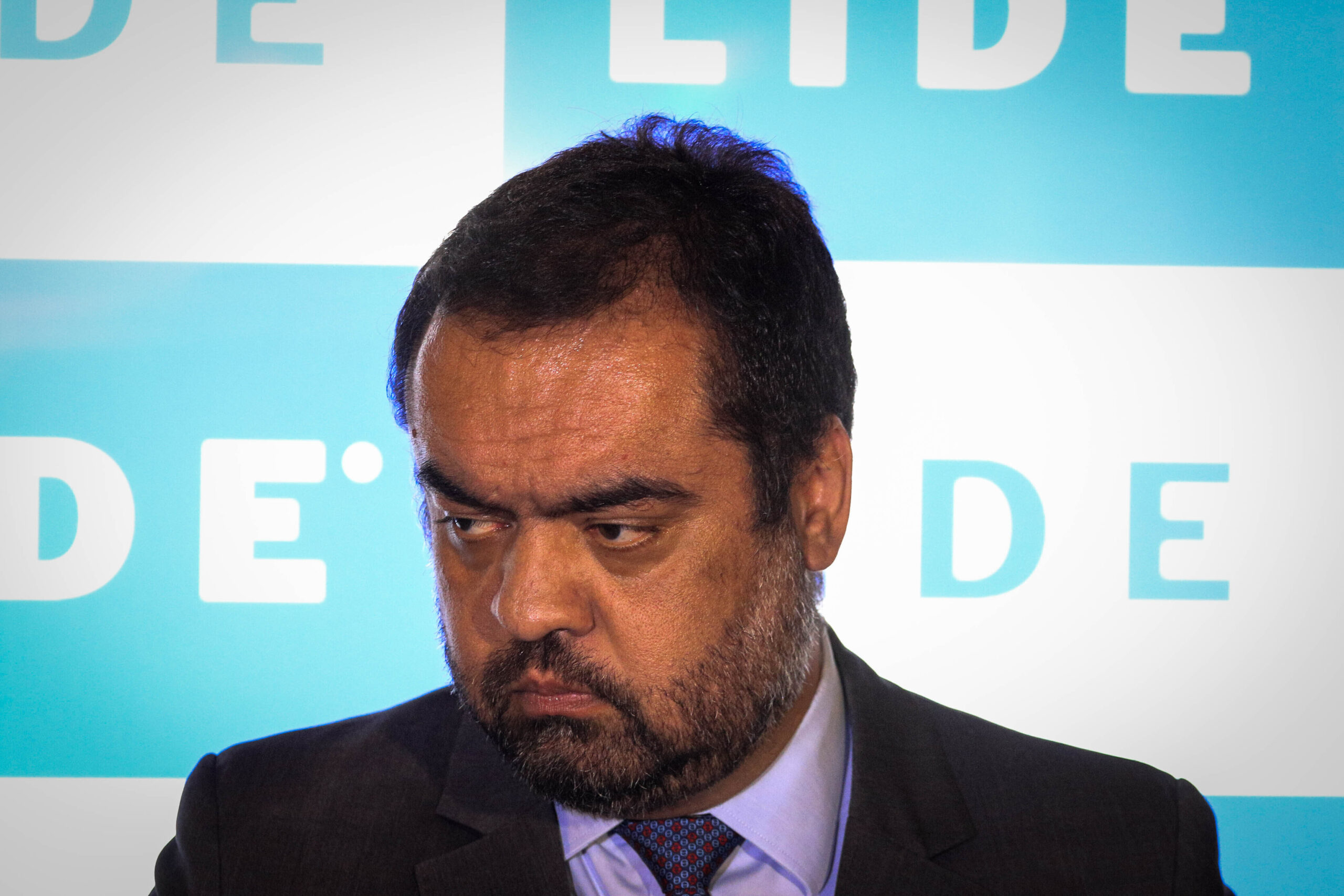 claudio-castro-diz-que-nao-ira-depor-a-cpi-do-crime-organizado-por-‘lombalgia-aguda’