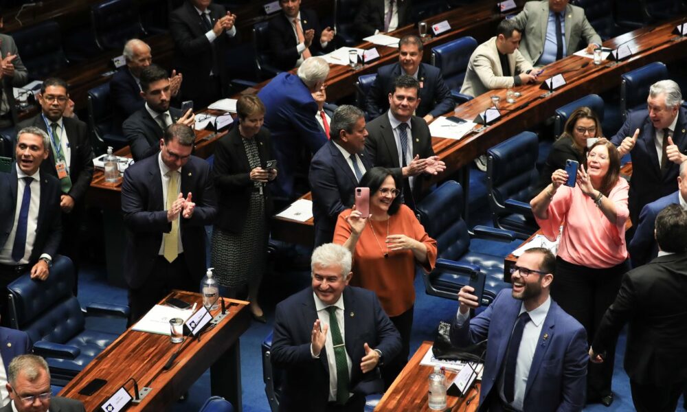 senado-aprova-pec-que-limita-decisoes-individuais-de-ministros-do-stf