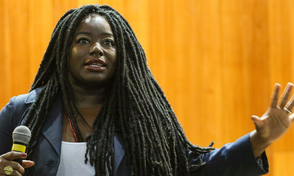 carla-akotirene:-pesquisadora-denuncia-racismo-no-sistema-de-justica 