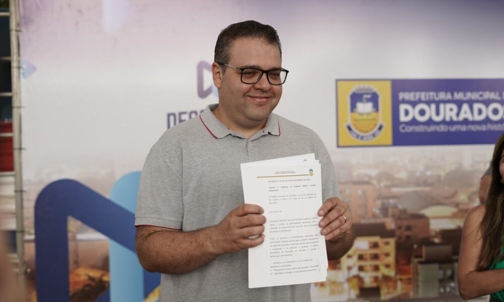 durante-a-9o-edicao-do-desenvolve-dourados-em-acao,-alan-guedes-assina-lei-do-programa-empreende-|-portal-prefeitura-de-dourados