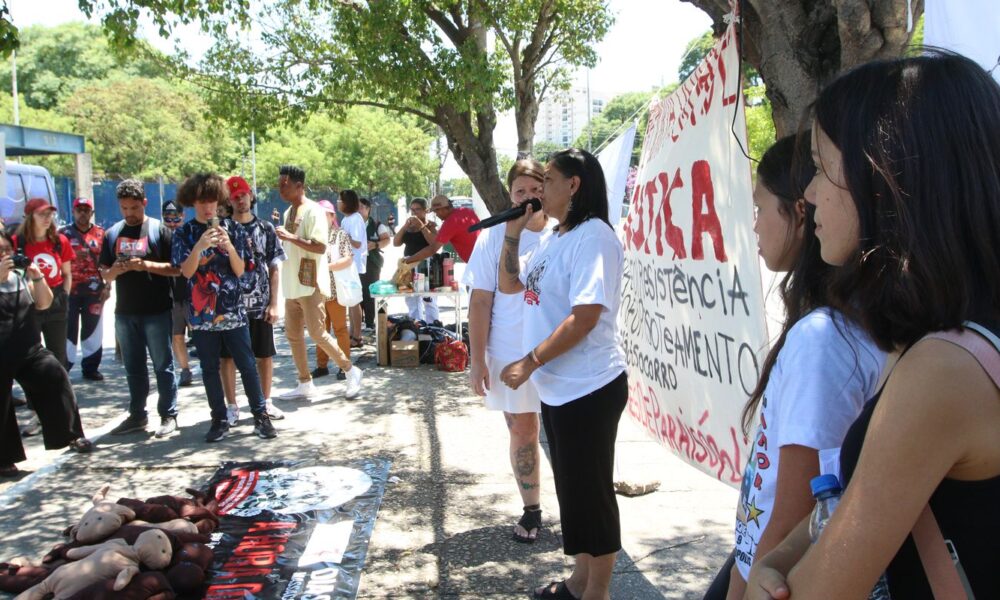 familiares-protestam-antes-de-audiencia-sobre-massacre-de-paraisopolis