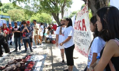 familiares-protestam-antes-de-audiencia-sobre-massacre-de-paraisopolis