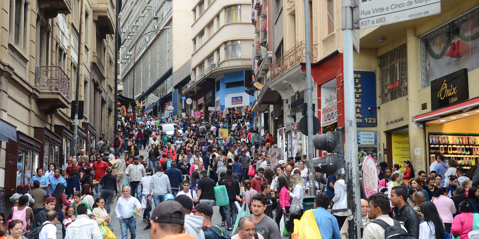 censo-2022:-populacao-parda-supera-a-branca-pela-1a-vez-desde-1872- 