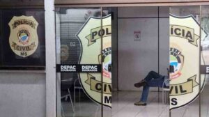 mulher-sofre-queimadura-de-3o-grau-apos-homem-jogar-gasolina-e-atear-fogo-contra-ela-em-dourados