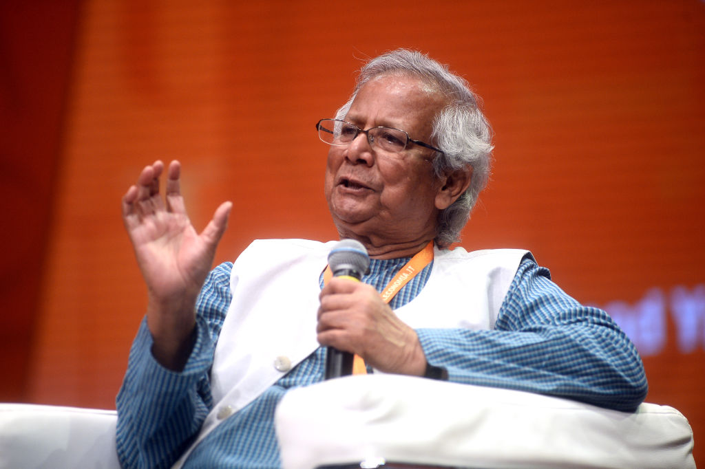 nobel-da-paz-muhammad-yunus-e-condenado-a-prisao-em-caso-de-violacao-trabalhista