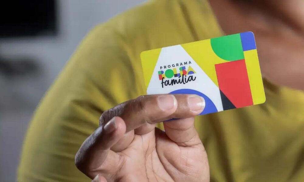 mds-garante-a-beneficiarios-do-bolsa-familia-gratuidade-para-conta-de-acesso
