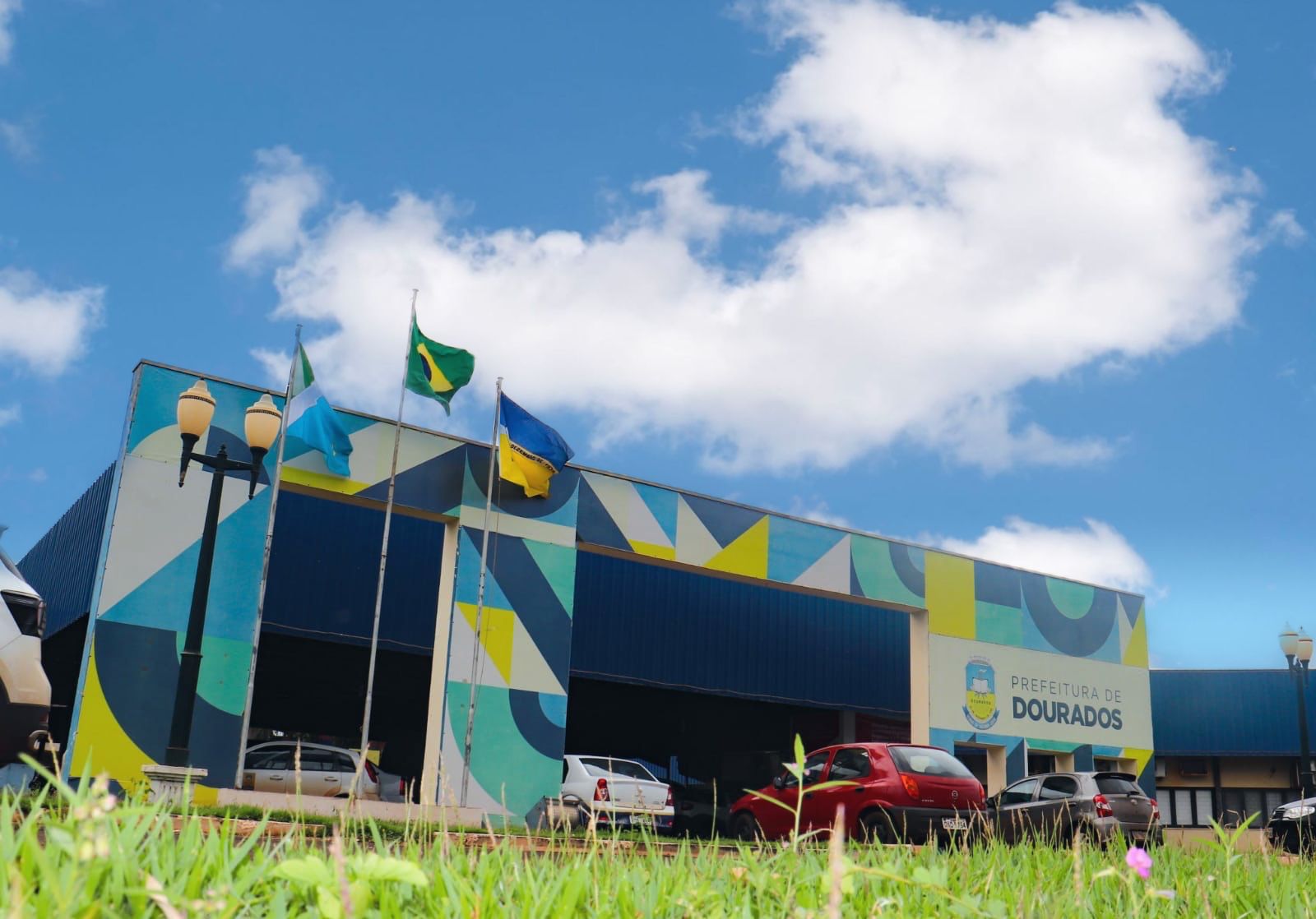 prefeitura-nomeia-325-profissionais-da-saude-e-educacao-|-portal-prefeitura-de-dourados