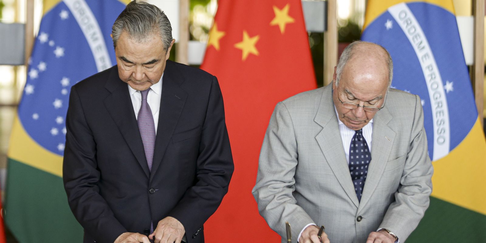 visto-de-permanencia-de-brasileiros-e-chineses-passa-para-dez-anos