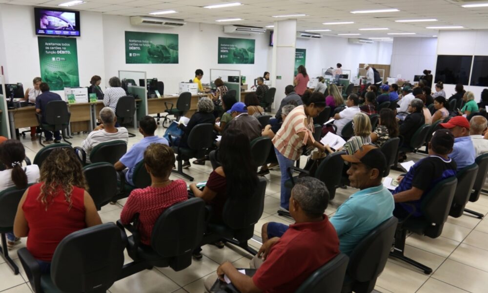 com-mais-veiculos-na-capital,-atendimentos-nas-agencias-do-detran-aumentaram-em-50%