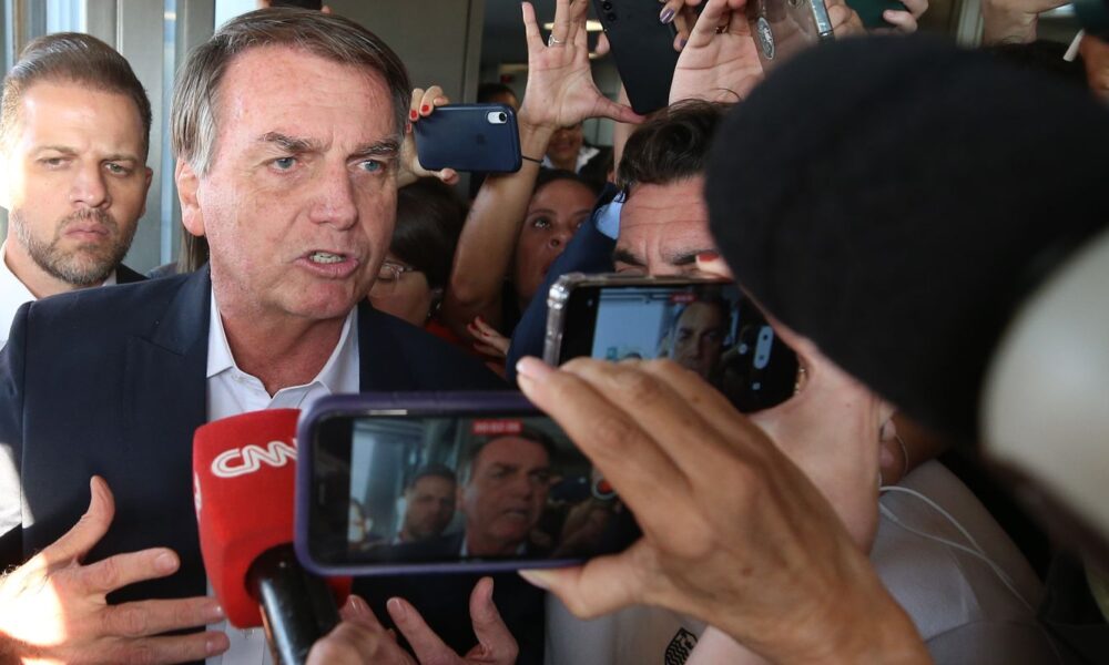 passaporte-de-bolsonaro-e-entregue-as-autoridades