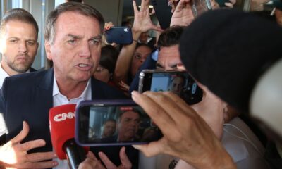 passaporte-de-bolsonaro-e-entregue-as-autoridades