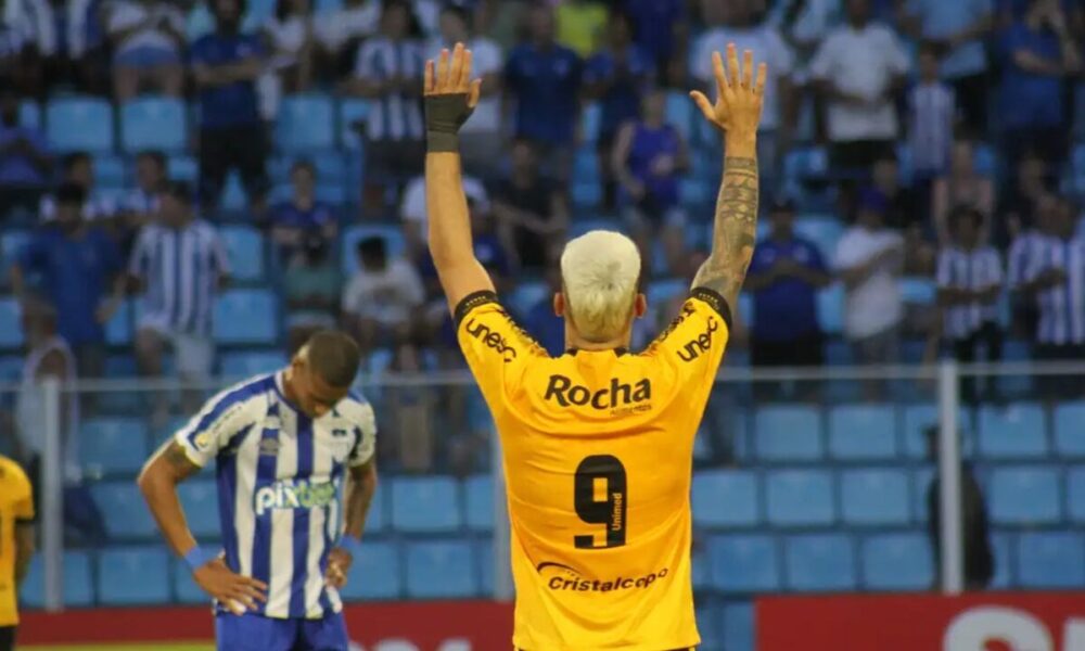 criciuma-vence-classico-com-avai-para-disparar-no-catarinense