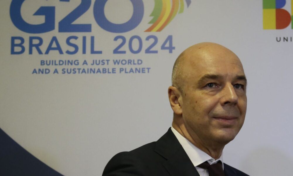 ministro-diz-que-e-“falacia”-envio-de-ativos-russos-para-ucrania