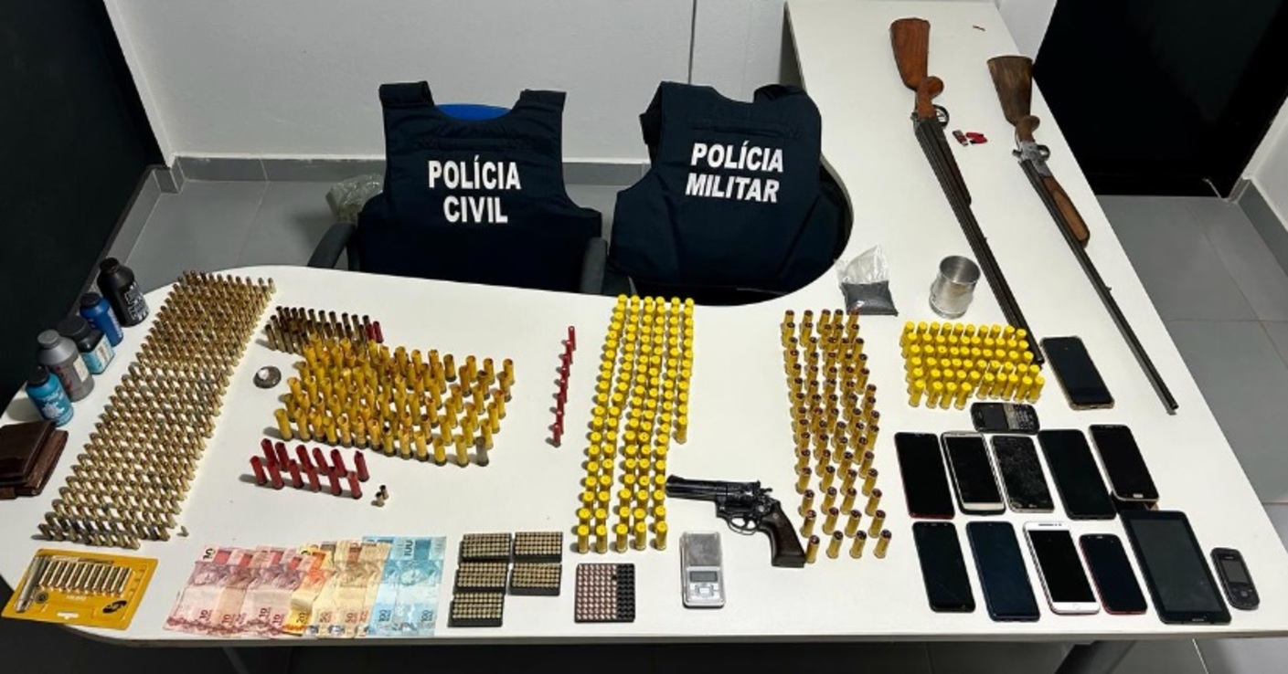 em-cumprimento-de-mandado,-um-e-preso-com-armas-e-mais-de-700-municoes