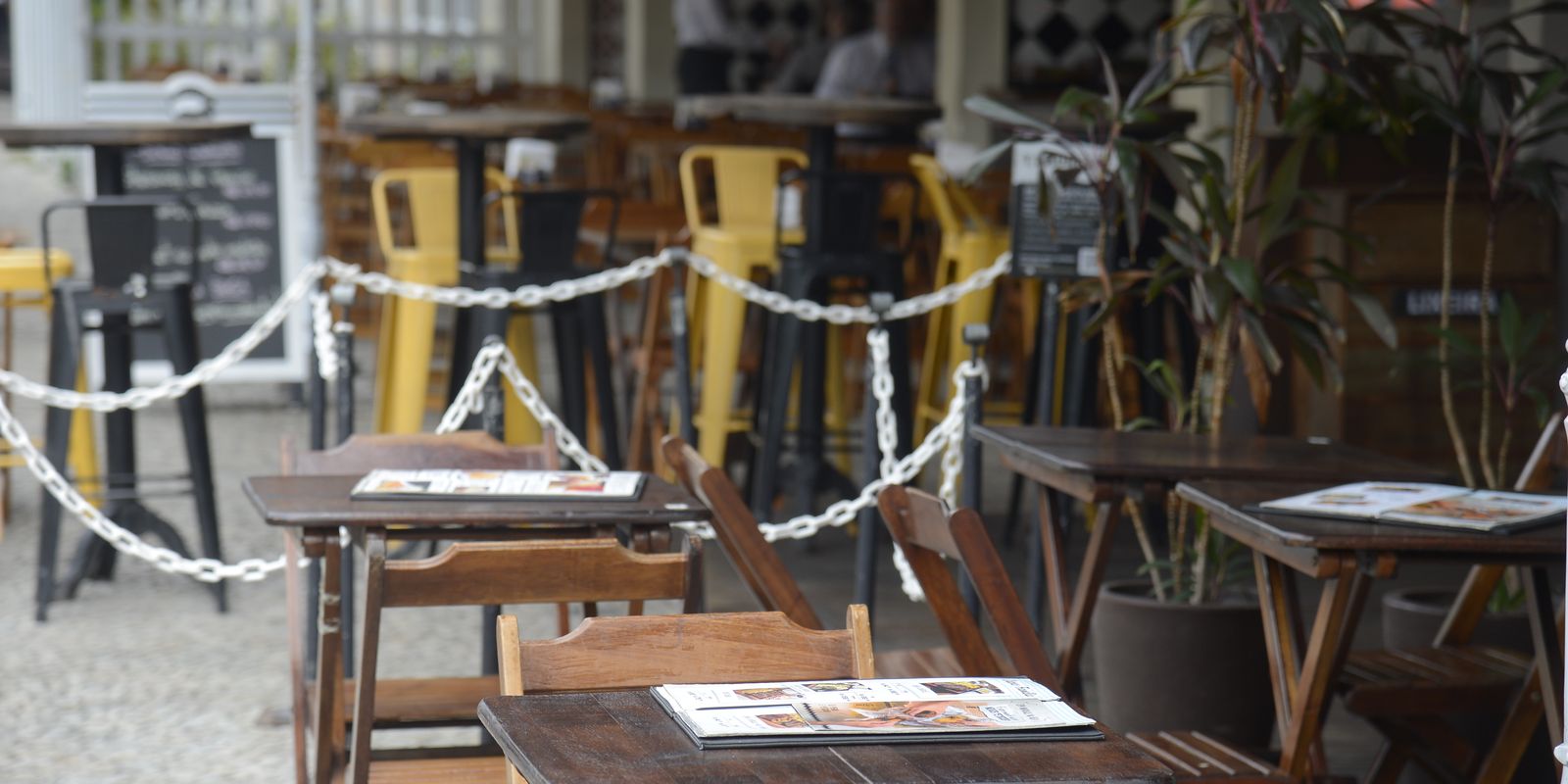numero-de-bares-e-restaurantes-com-prejuizo-em-janeiro-aumenta-60%