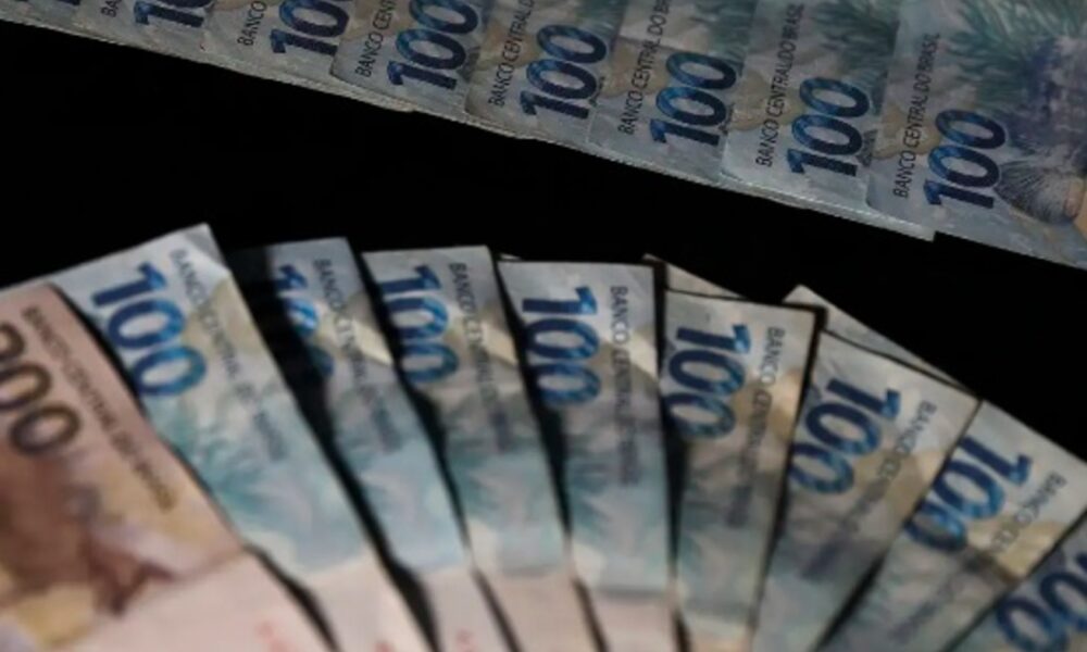 busca-por-credito-sobe-2%-em-janeiro-ante-dezembro,-mas-despenca-15%-ante-janeiro-de-2023