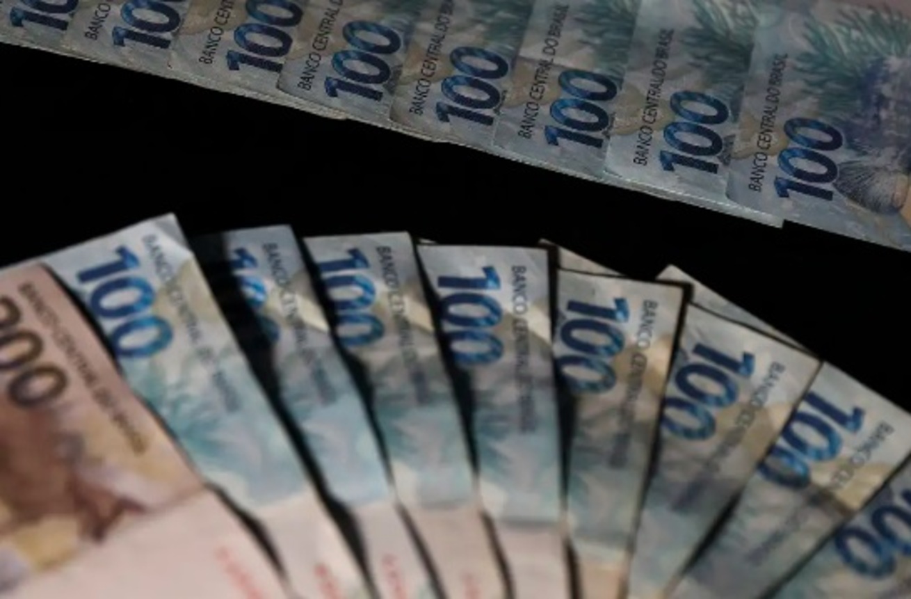 busca-por-credito-sobe-2%-em-janeiro-ante-dezembro,-mas-despenca-15%-ante-janeiro-de-2023