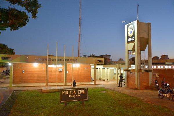 clientes-sao-presos-com-mais-de-r$-5,5-mil-em-notas-falsas-apos-aplicarem-golpe-em-conveniencia