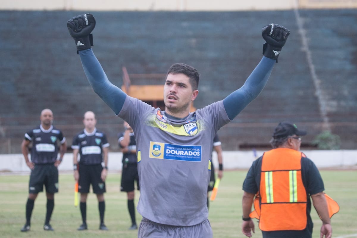 leo-lopes-brilha-nos-penaltis,-dac-elimina-costa-rica-e-esta-nas-semifinais-|-portal-prefeitura-de-dourados