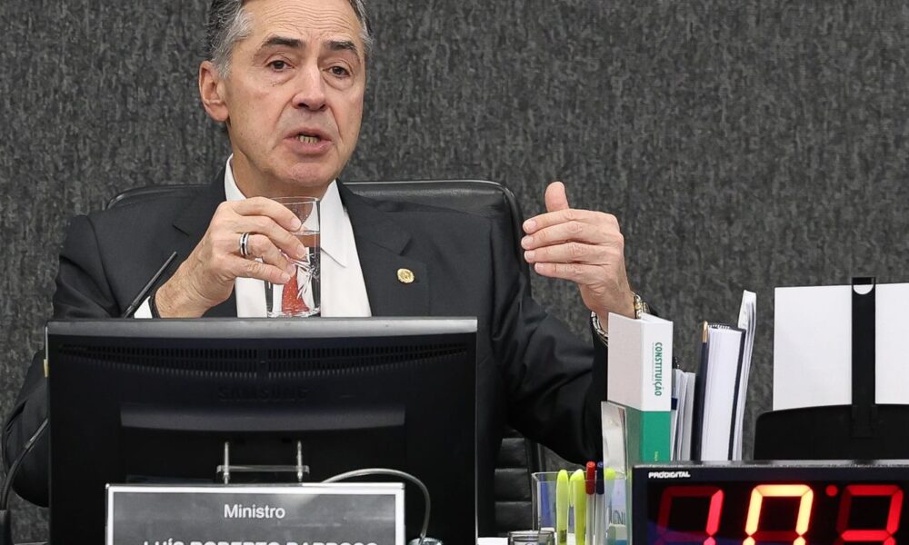 barroso-relembra-golpe-de-64-e-defende-democracia