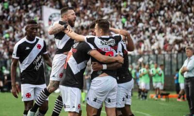 vasco-vence-gremio-por-2-a-1-em-sao-januario-em-jogo-disputado-e-com-muita-catimba