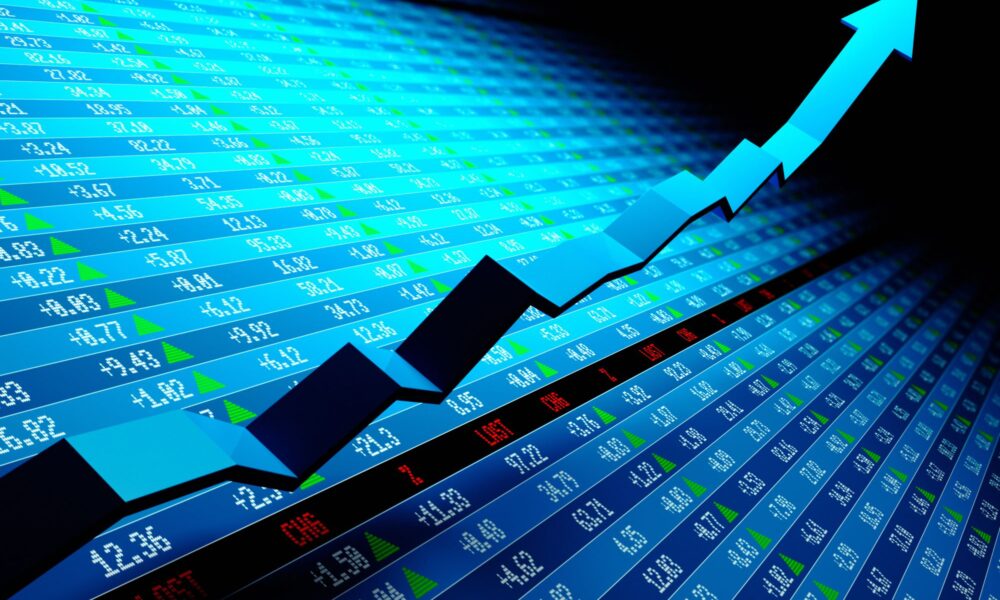 ibovespa-ao-vivo:-bolsa-tem-dia-positivo,-com-balancos,-vale3-e-itub4;-suzb3-despenca