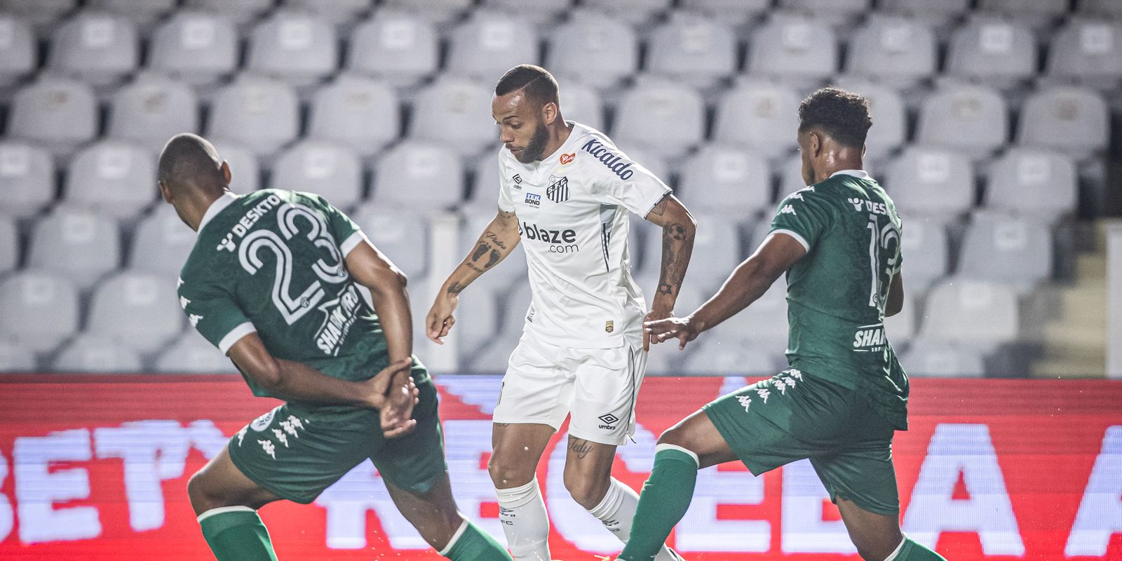 santos-goleia-guarani-para-seguir-100%-na-serie-b-do-brasileiro