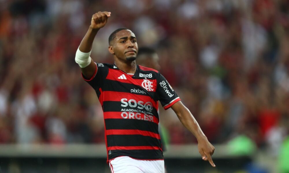 flamengo-afasta-crise-com-vitoria-de-2-a-0-contra-timao-no-brasileiro