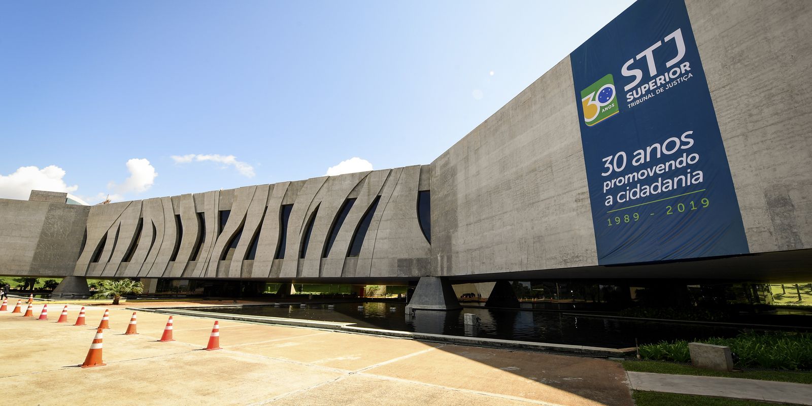 stj-autoriza-faculdade-a-cobrar-mensalidade-maior-de-alunos-calouros