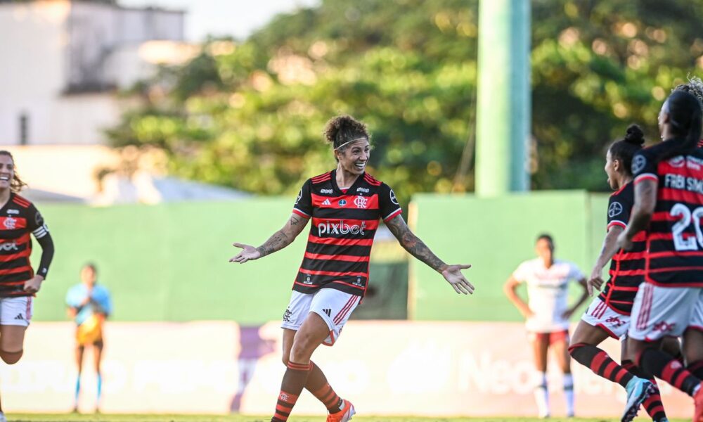 cristiane-marca-dois-e-fla-vence-flu-por-3-a-1-no-brasileiro-feminino