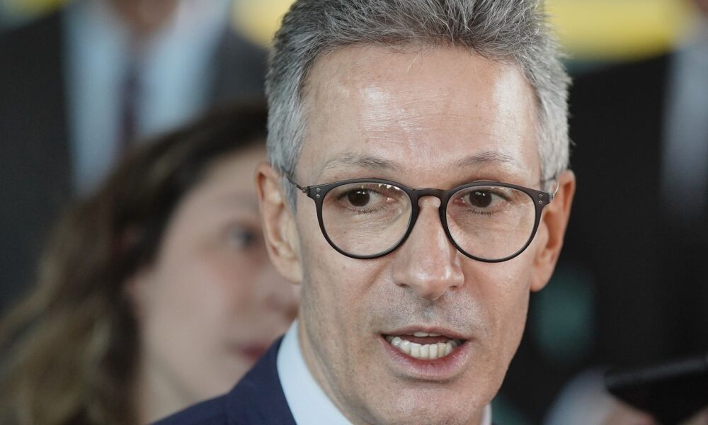 tse-nega-cassacao-do-governador-de-minas,-mas-aplica-multa-de-r$-5-mil