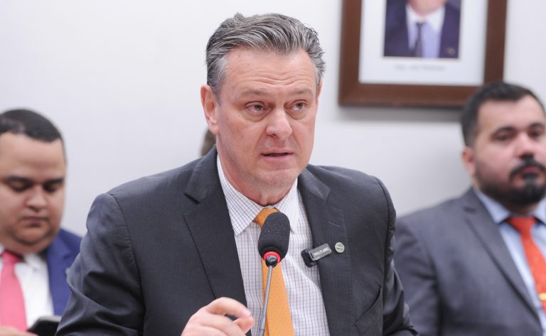 ministro-defende-importacao-de-arroz-em-razao-das-enchentes-no-rs