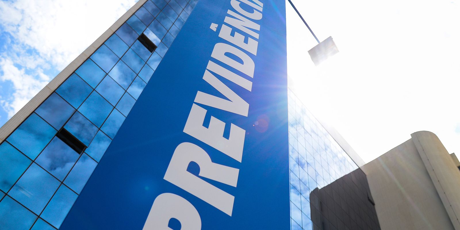 inss-comeca-a-pagar-nesta-sexta-decimo-terceiro-antecipado