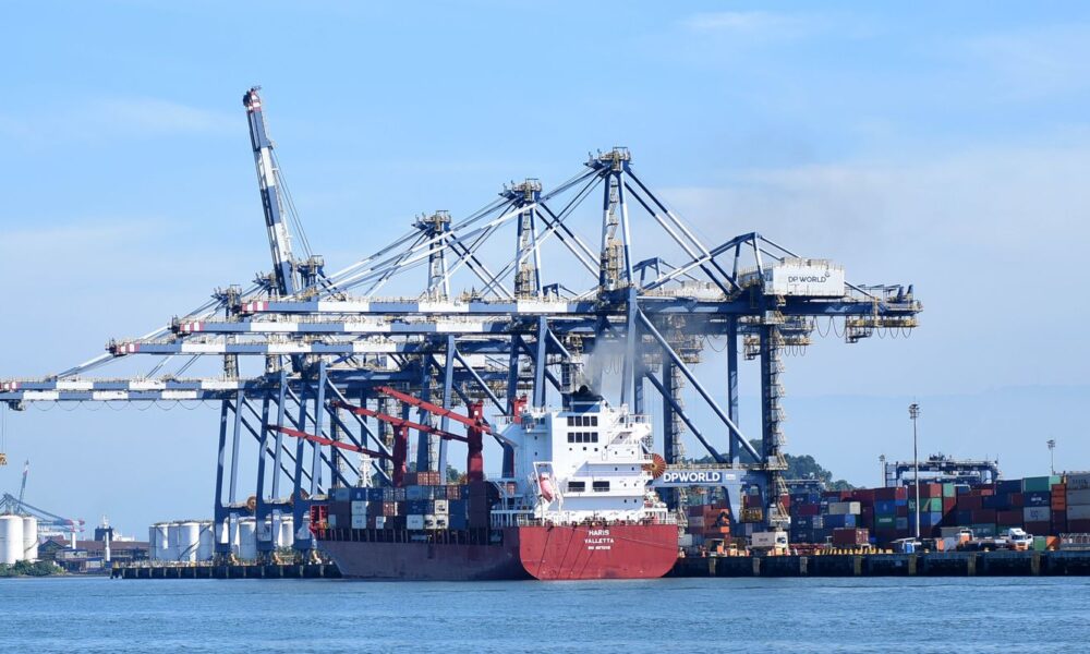 balanca-comercial-tem-superavit-de-us$-8,534-bi-em-maio