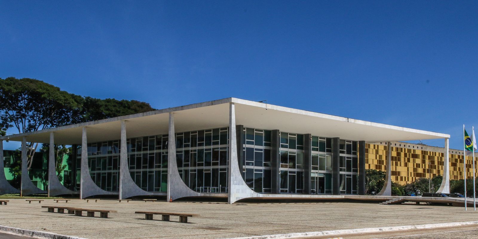 powerpoint-leva-stf-a-manter-indenizacao-de-deltan-para-lula